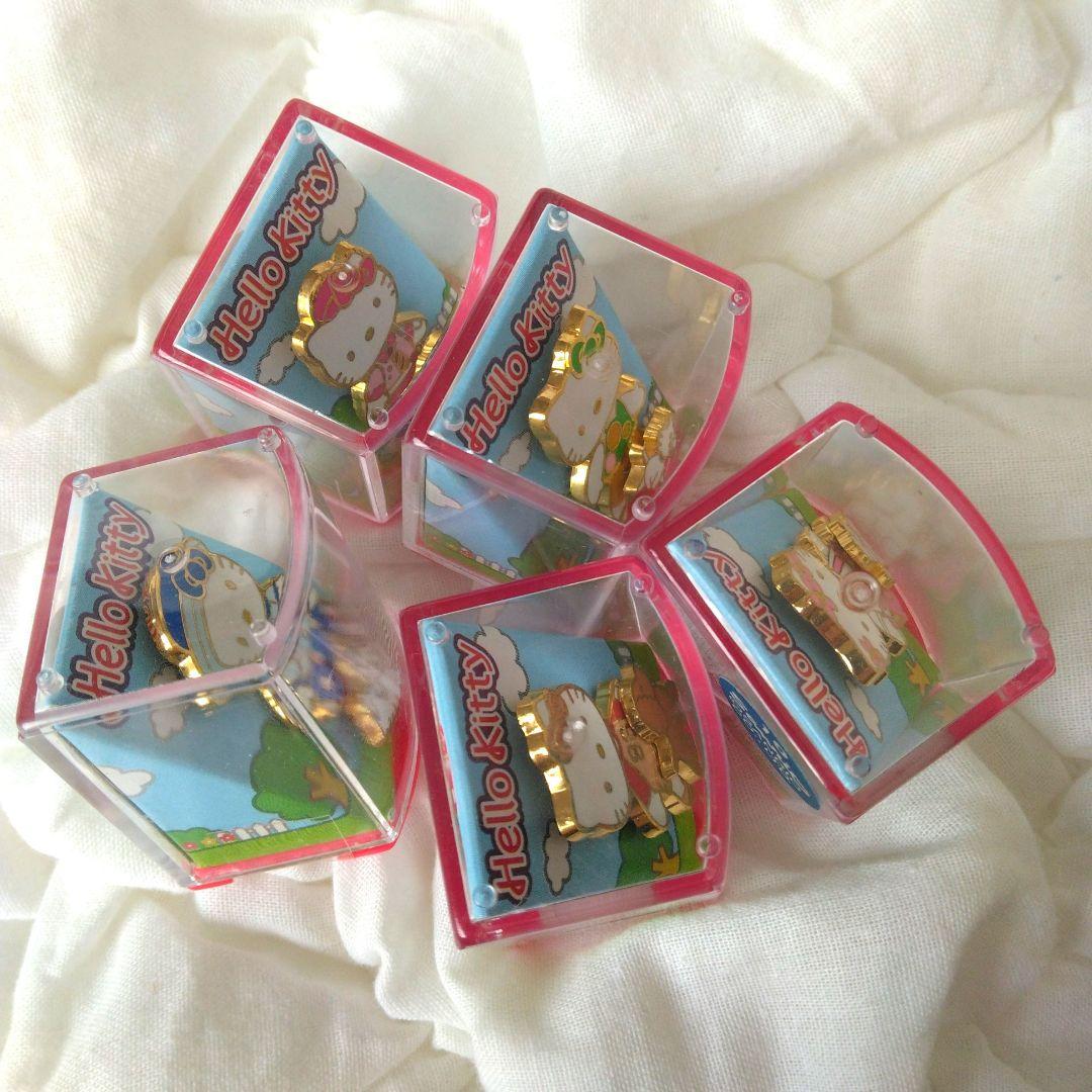 レトロ　ハローキティ　子犬のお散歩　ピンバッジ　セット　キティ　サンリオ