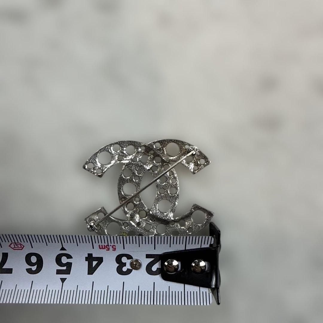 CHANELシャネル　ブローチ　クリアストーン　ココマーク　シルバーカラー