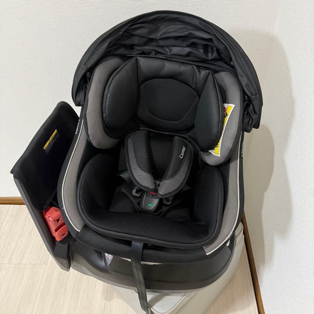 【極美品】コンビ　クルムーヴスマート　シートベルト式　チャイルドシート