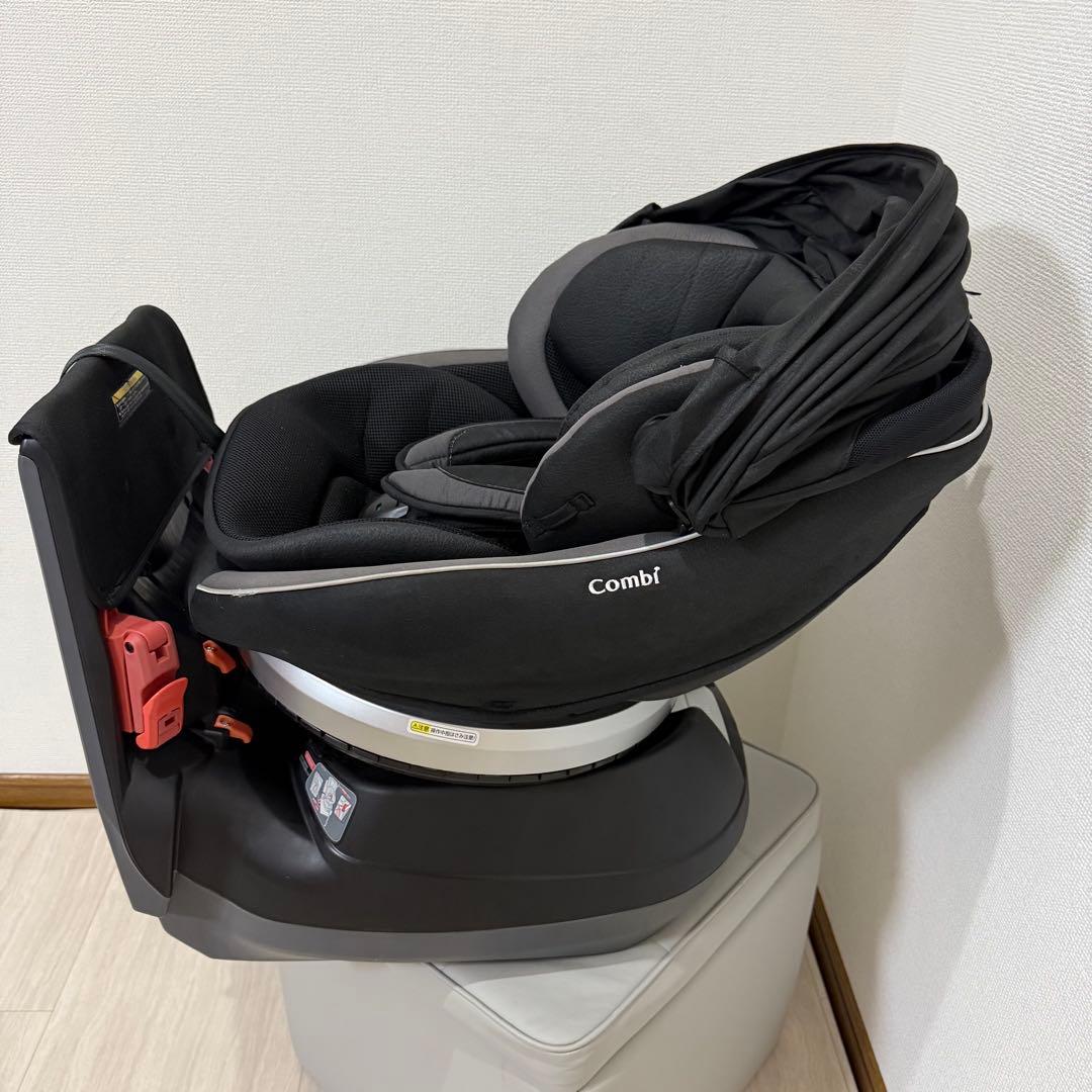 【極美品】コンビ　クルムーヴスマート　シートベルト式　チャイルドシート