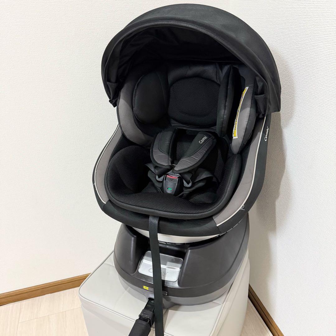 【極美品】コンビ　クルムーヴスマート　シートベルト式　チャイルドシート
