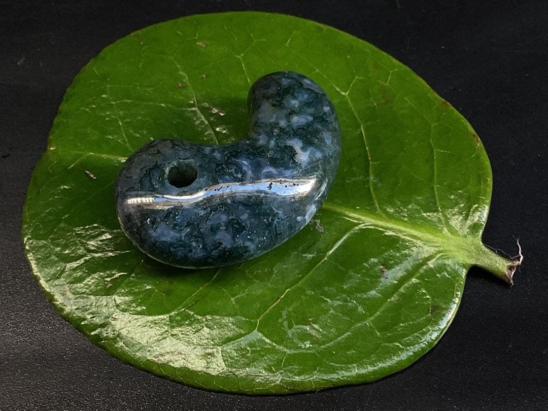 ✳超希少数の*幸運金運の黄色入り出雲勾玉【碧玉】　20万円以上のお値段鑑別書付