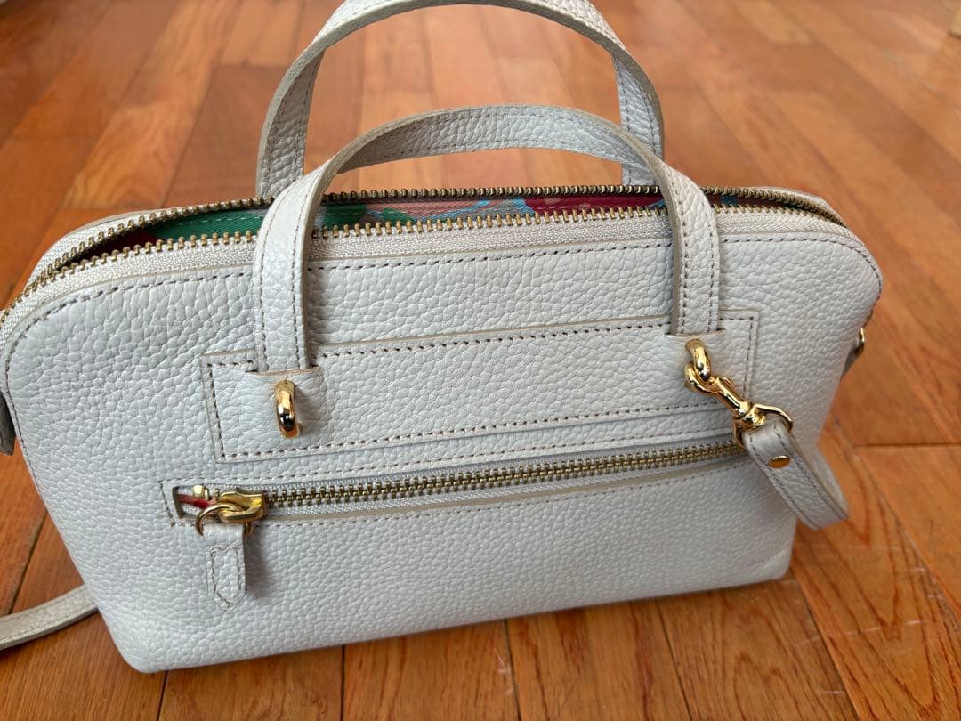 イアンヌ　IANNE◆オムレット　ショルダーバッグ