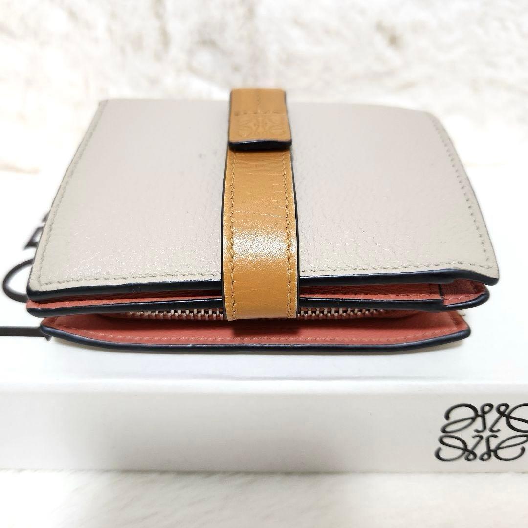 ✨極美品　正規品✨ロエベ　二つ折り　コンパクトジップウォレット　アナグラム　ロゴ