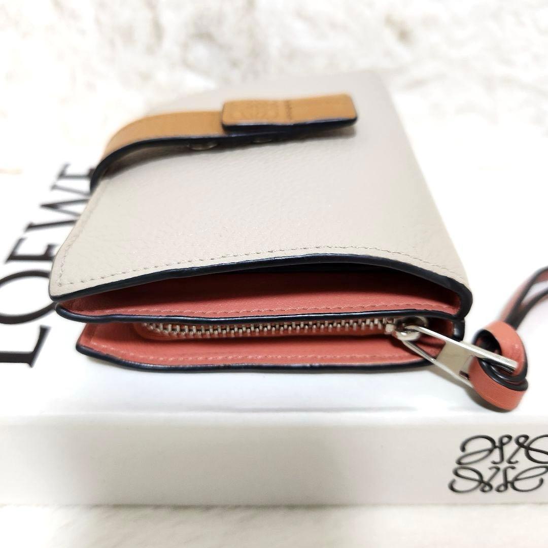 ✨極美品　正規品✨ロエベ　二つ折り　コンパクトジップウォレット　アナグラム　ロゴ