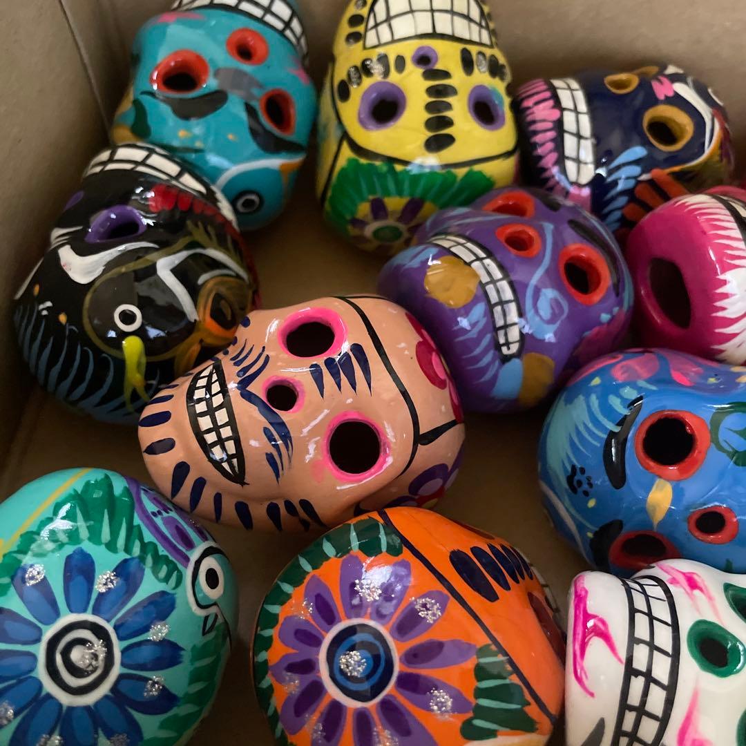 カラベラ　メキシコで購入したもの　14個セット　カラフルな陶器製スカル置物セット