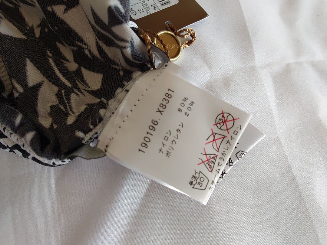 グッチ 新品未使用 水着 タグ、ビニール袋付き