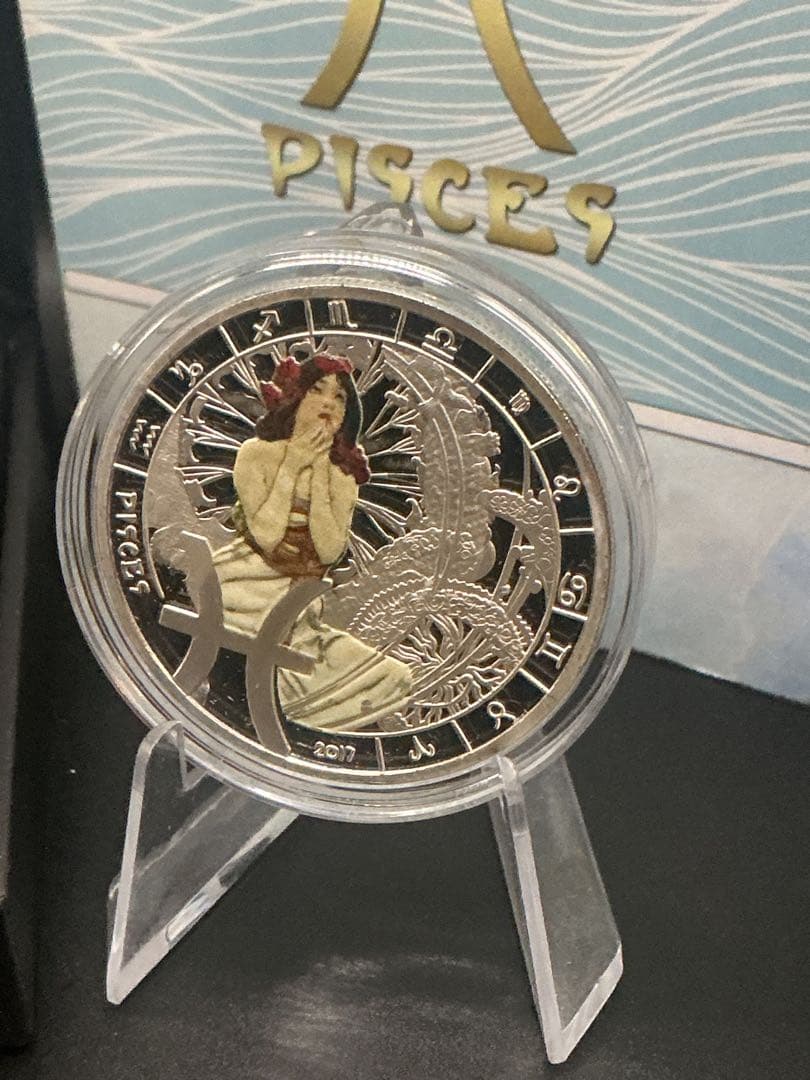 ミュシャ × 黄道十二宮 ― 双魚宮（魚座）　銀メッキ付き白銅貨