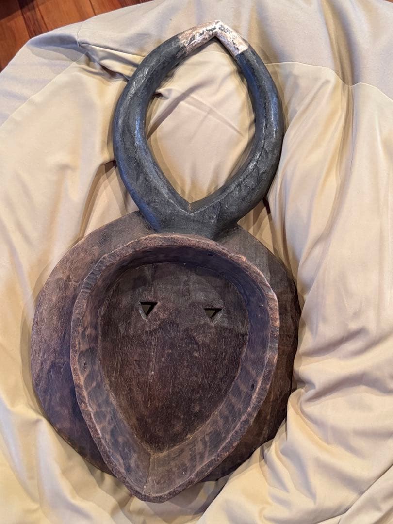 アフリカのマスク　お面 木製チェッカーパターンの面 約60