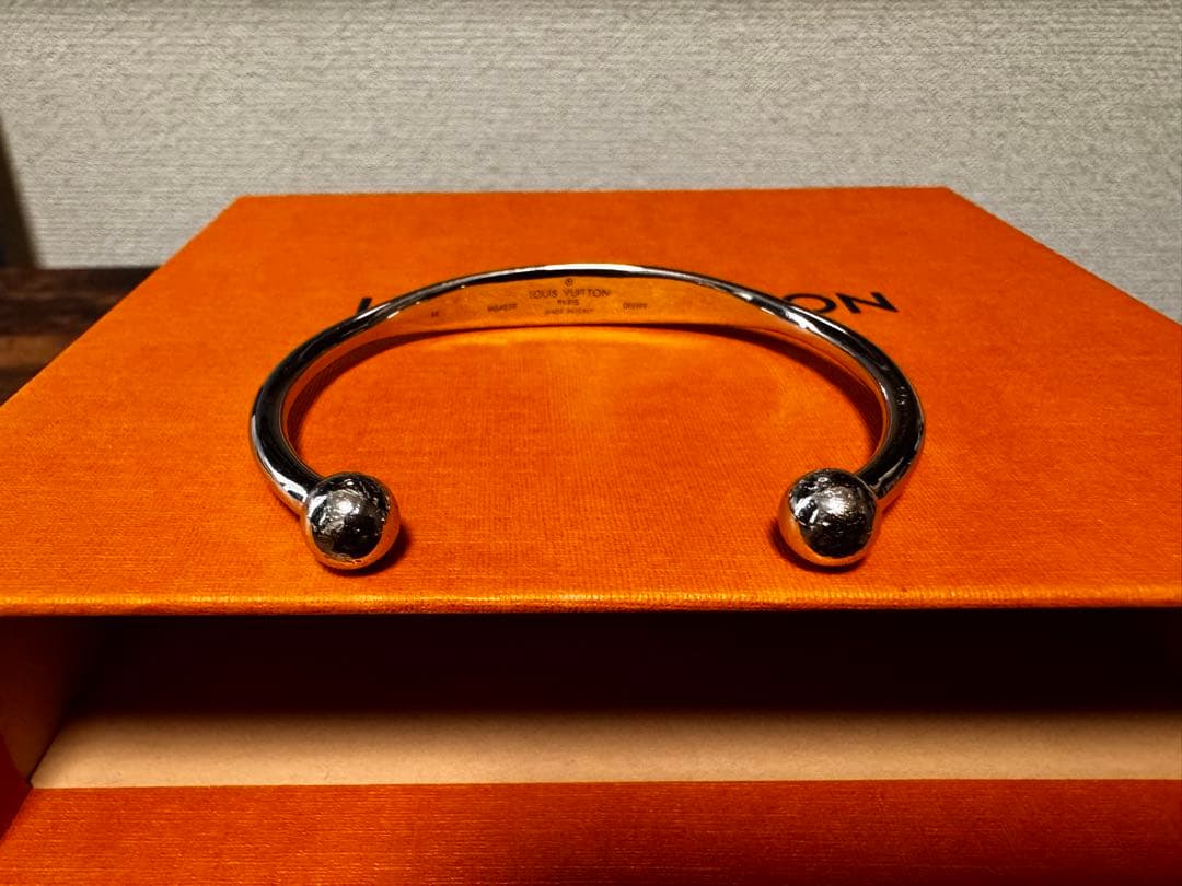 LOUIS VUITTON ステンレスバングル M64839