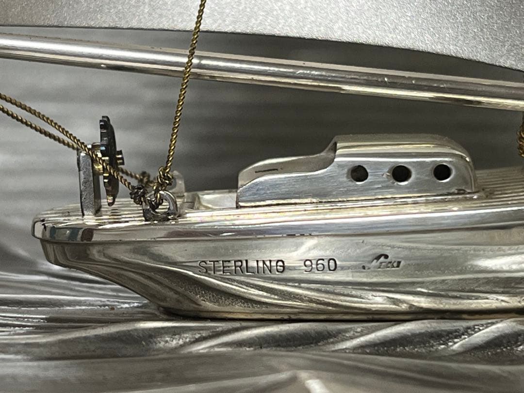 銀製(刻印)帆船 模型 置物 台付 ヨット シルバー 金属工芸 ガラスケース