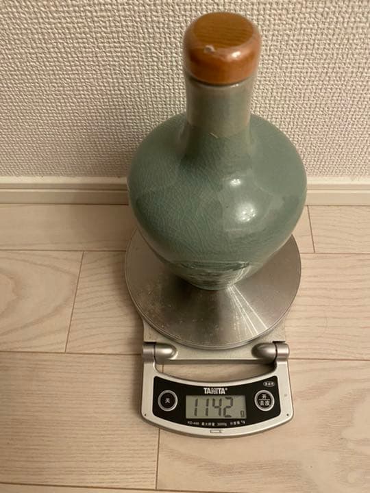 高麗青磁ボトル　かなり希少なウイスキーです