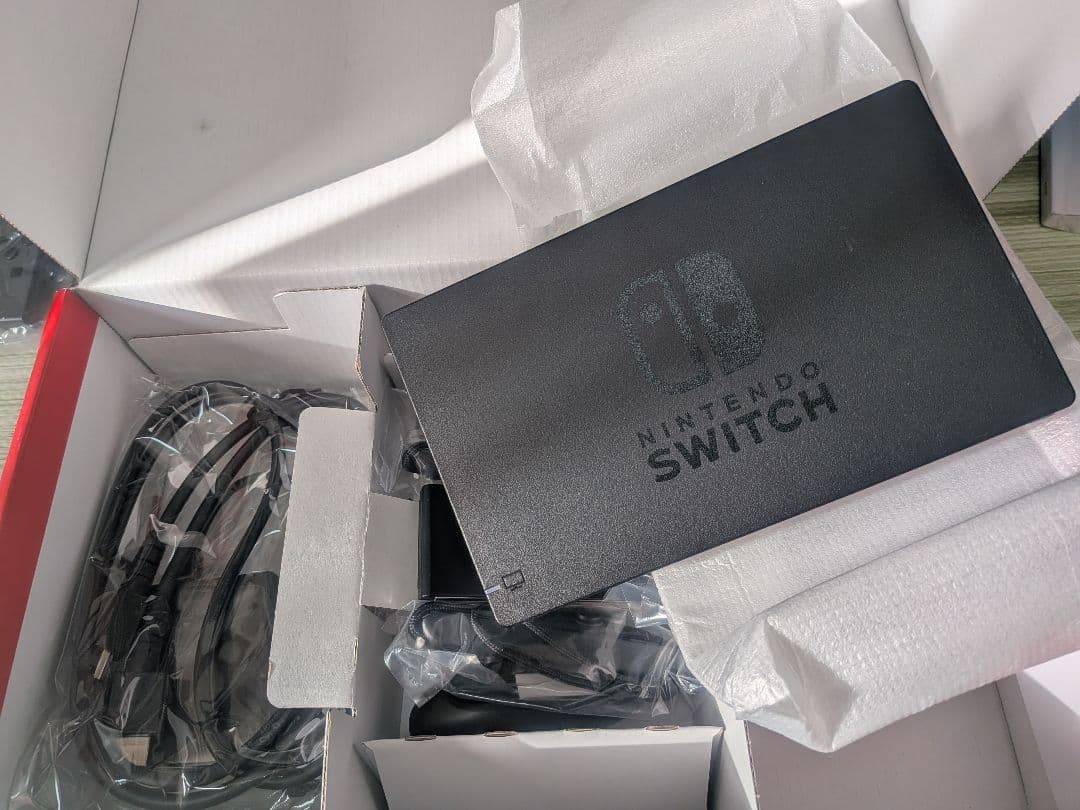 Nintendo Switch 本体 青/赤 Joy-Con付き　SD認識NG