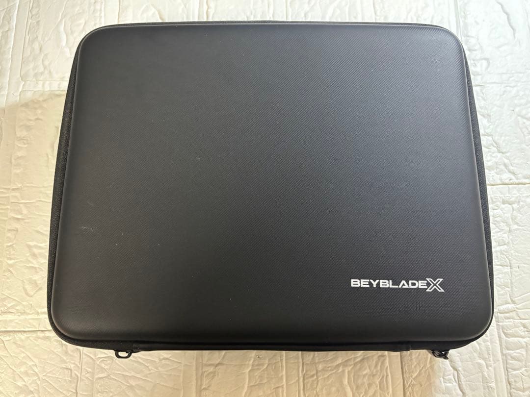 ベイブレードX まとめ売り ベイ8個、ランチャー、ケースなど付属