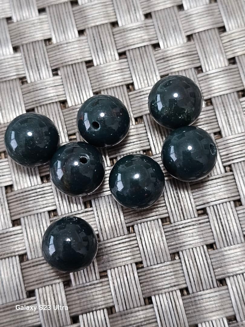 糸魚川翡翠氷種１０mm８ピースと出雲瑪瑙１０mm７ピース