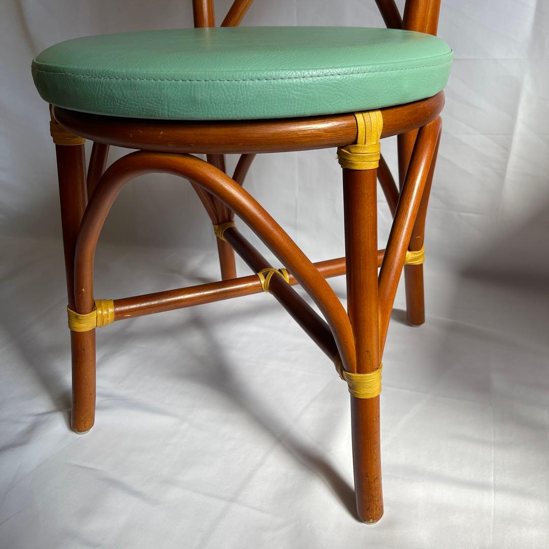 軽くて丈夫なラタンチェア