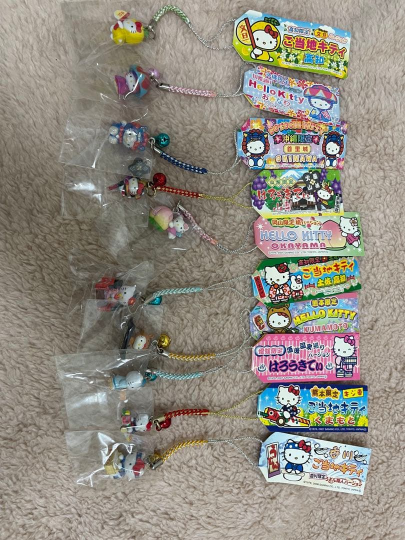 ご当地キティ 根付けストラップ 65個 まとめ売り