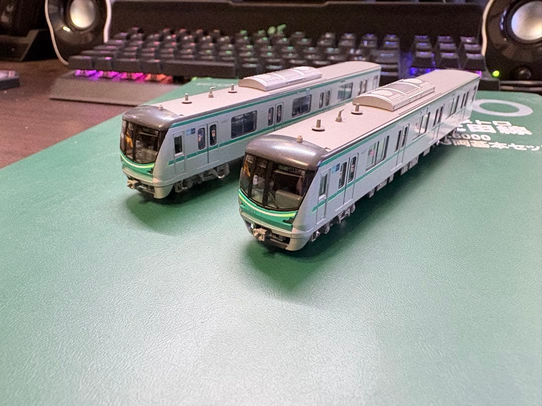 KATO 東京メトロ16000系10両(基本6両＋増結4両)セット