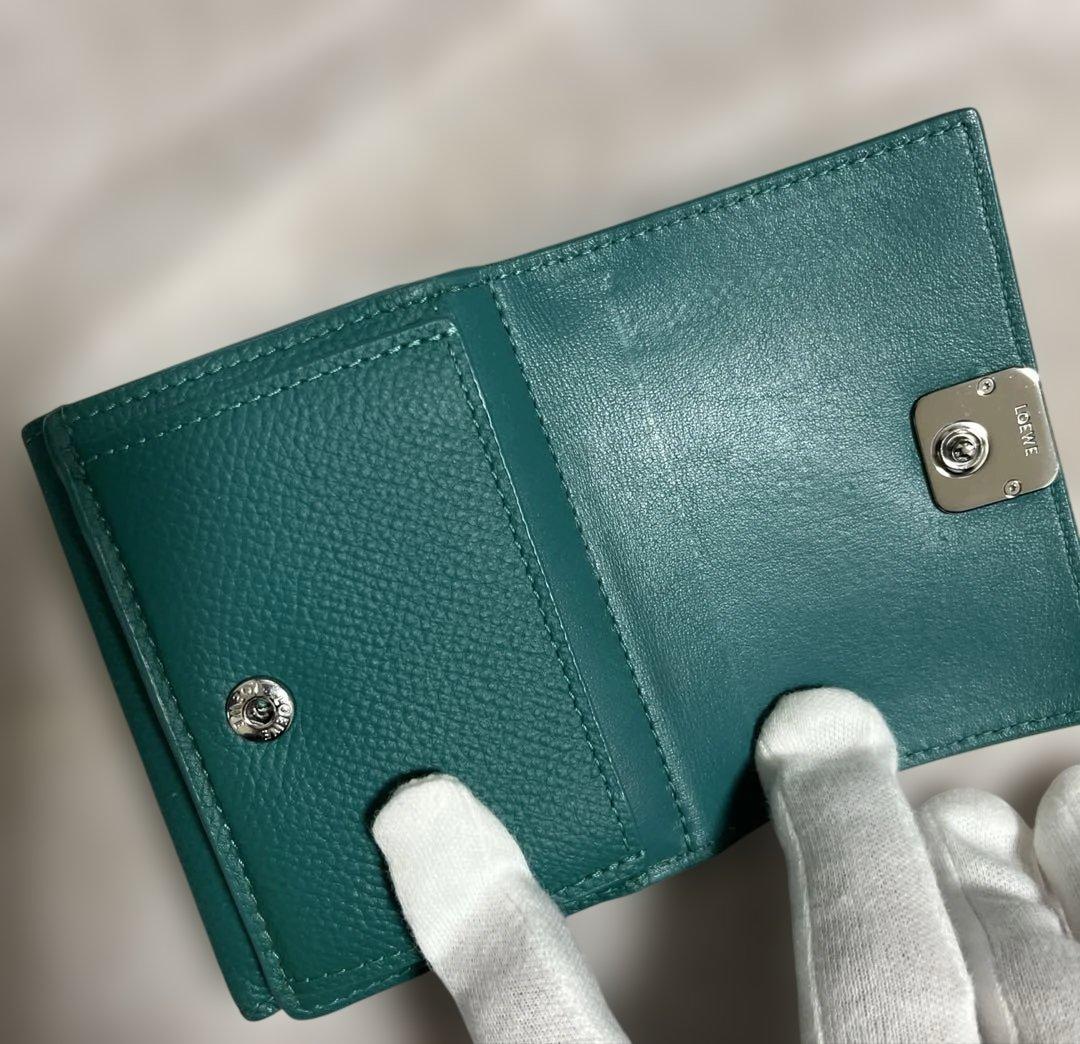 極上美品✨ ロエベ アナグラム トライフォールド ウォレット 財布O88