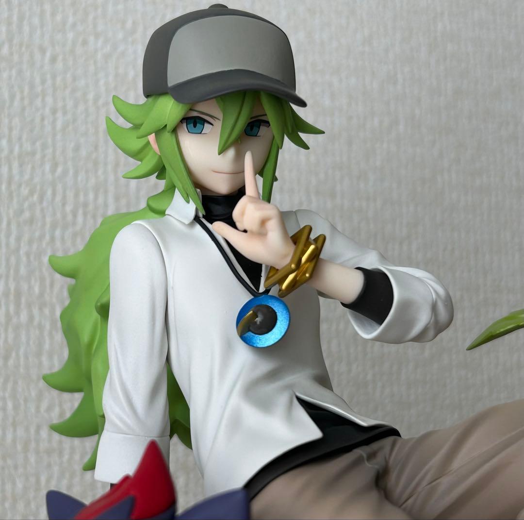 ポケモンフィギュア　N&ゾロア