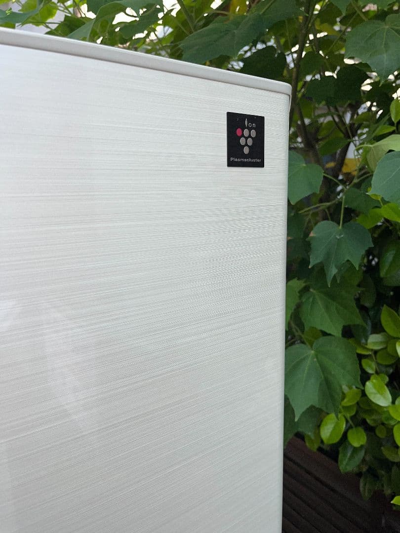 シャープ大型6ドア冷凍冷蔵庫445L　横縞模様LED照明自動製氷機能付き19年製