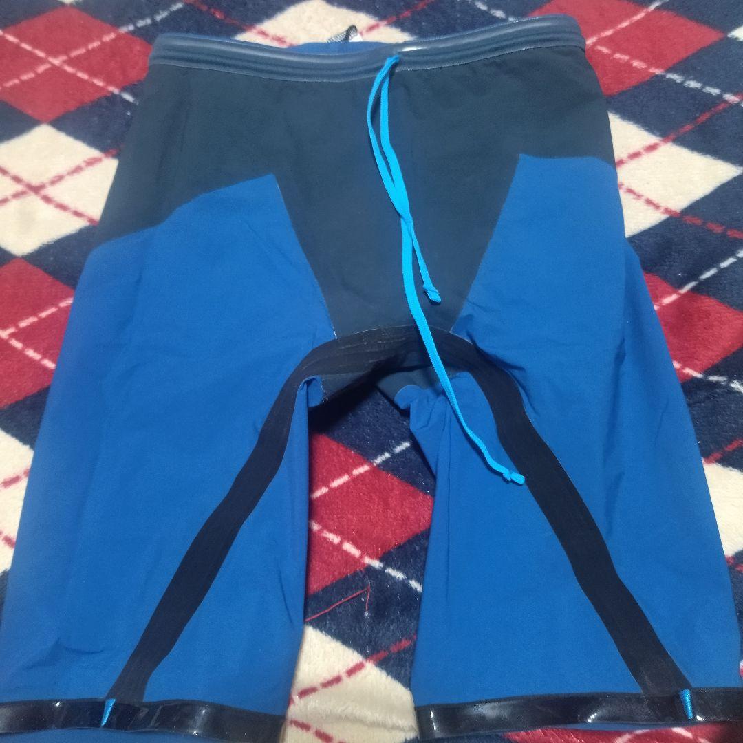 ナ*ロ様 arenaアクアフォースストーム 競泳水着 青色