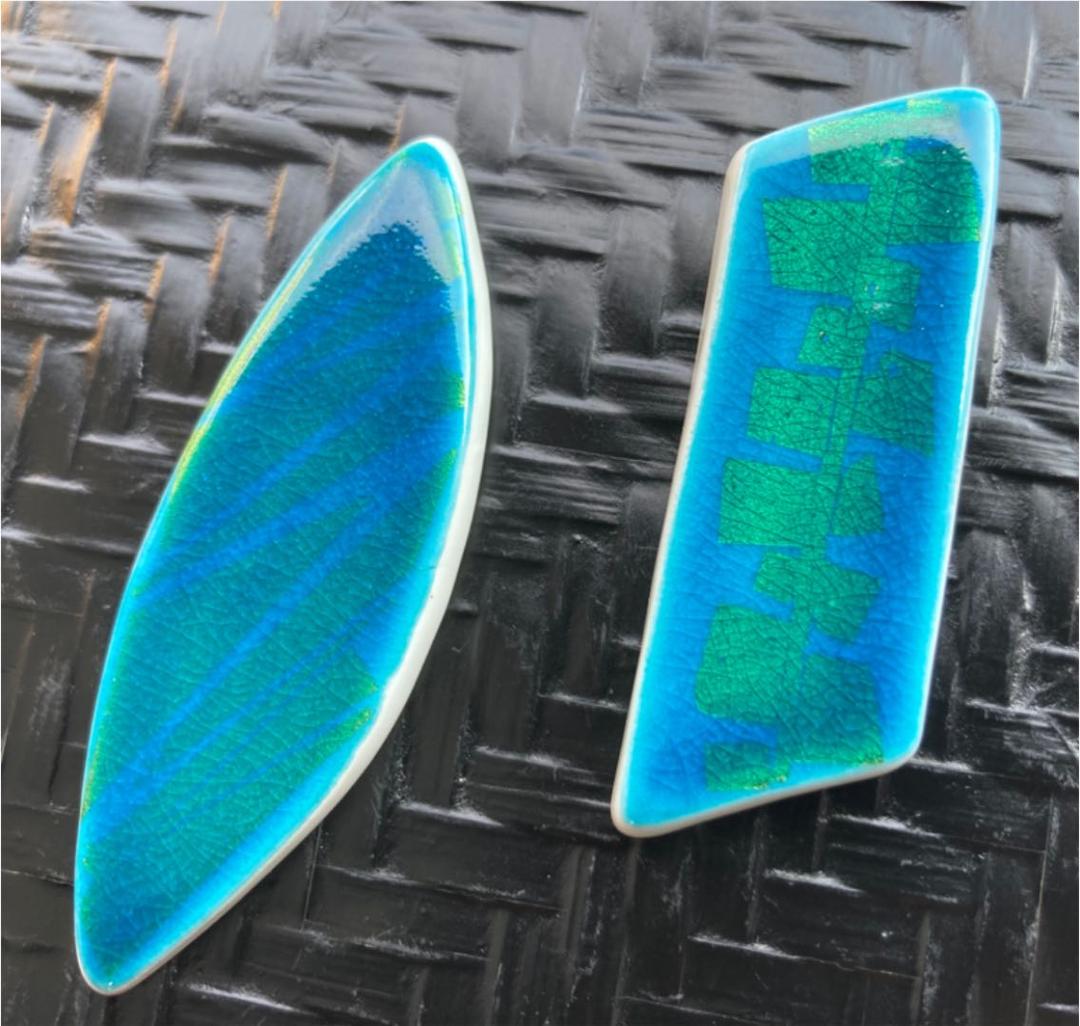 小野珀子　釉裏金彩　遊　箸置き　佐賀県重要無形文化財