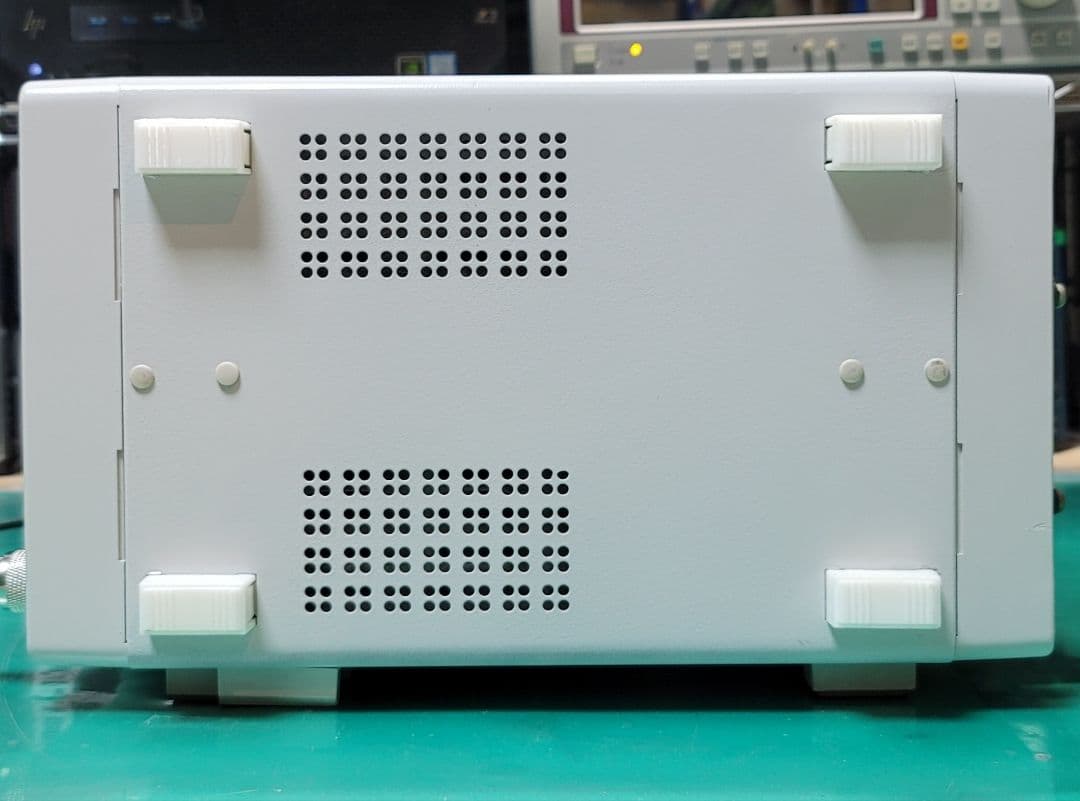 ADVANTEST R3132 スペクトラムアナライザー 9KHz-3GHz