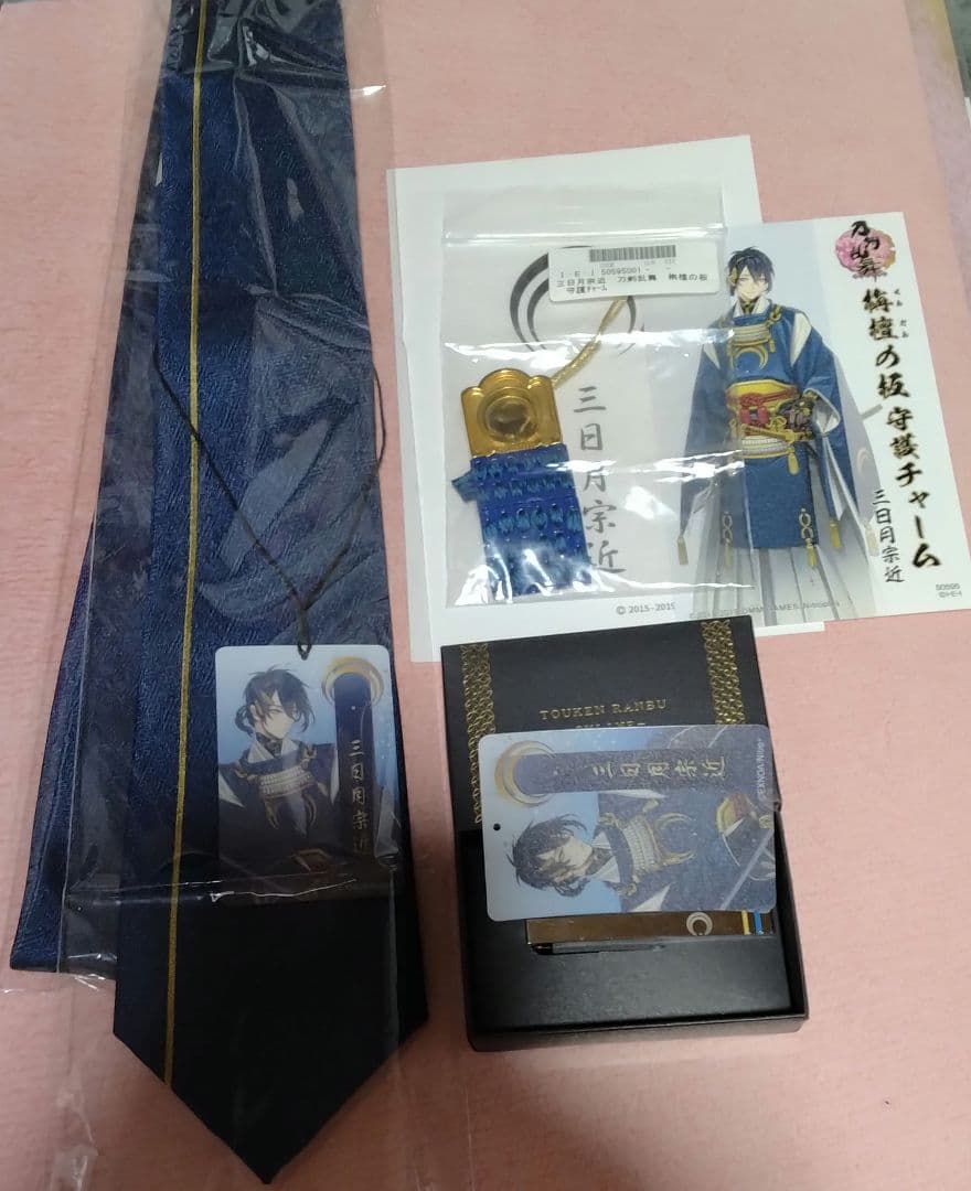刀剣乱舞 三日月宗近 グッズ まとめ売り 3点 ネクタイ ネクタイピン 栴檀の板