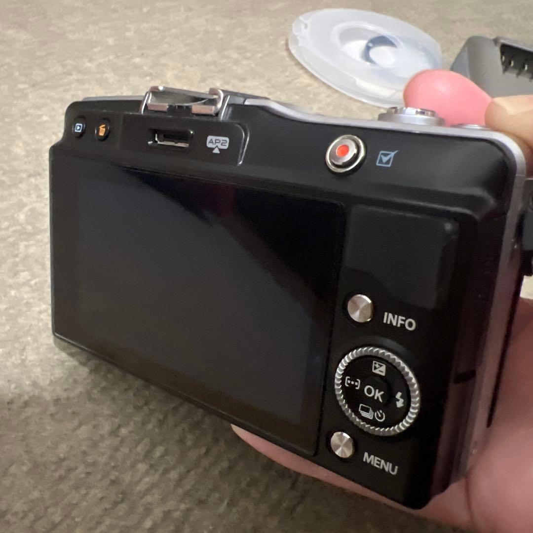 OLYMPUS E-PM2 ワイドコンバータ付き