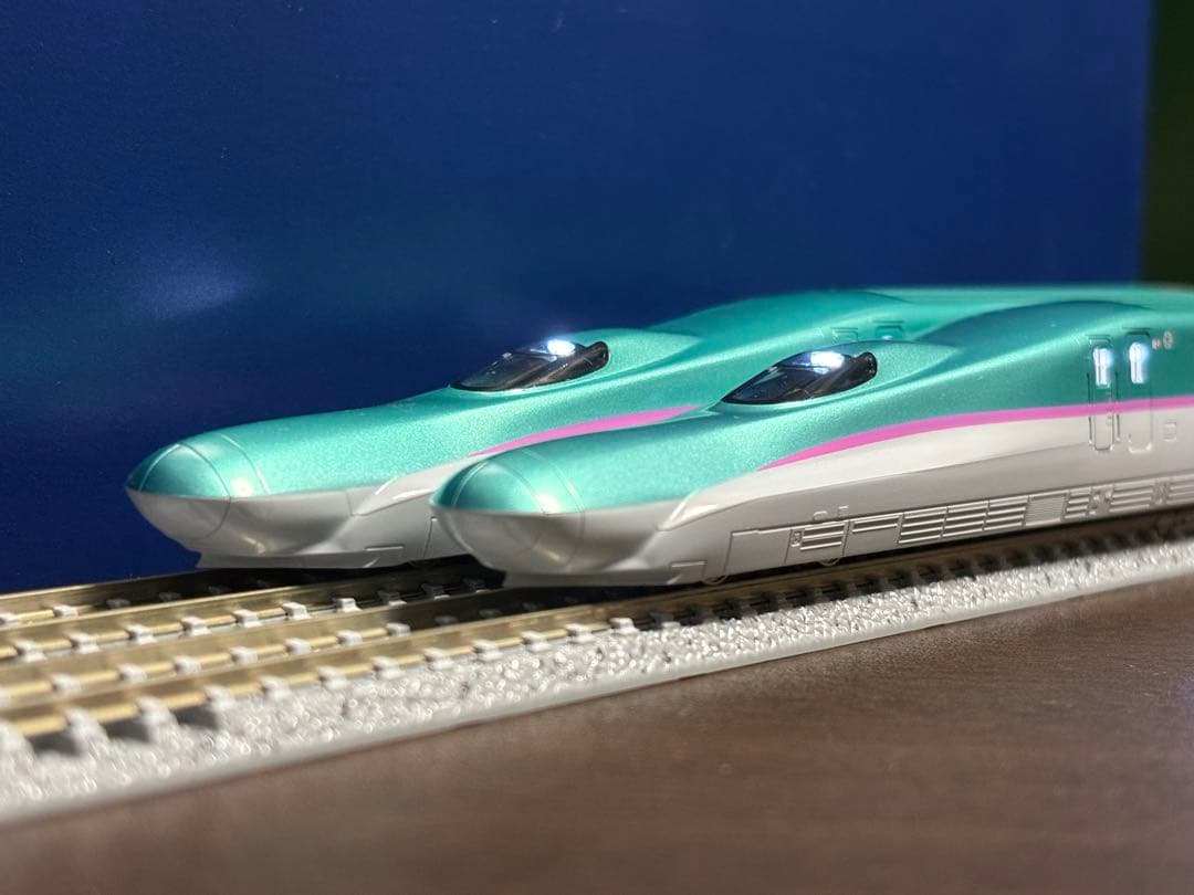 KATO 10-857/10-858/10-859 E5系新幹線　はやぶさ