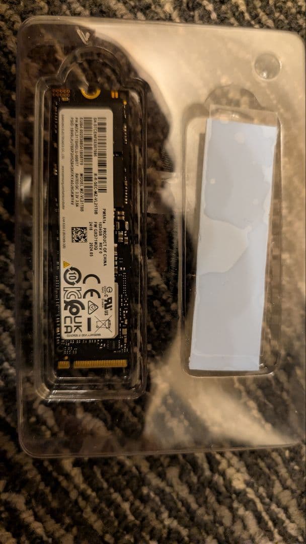 内蔵型SSD Samsung MZVL21T0HDU 1TB SSD