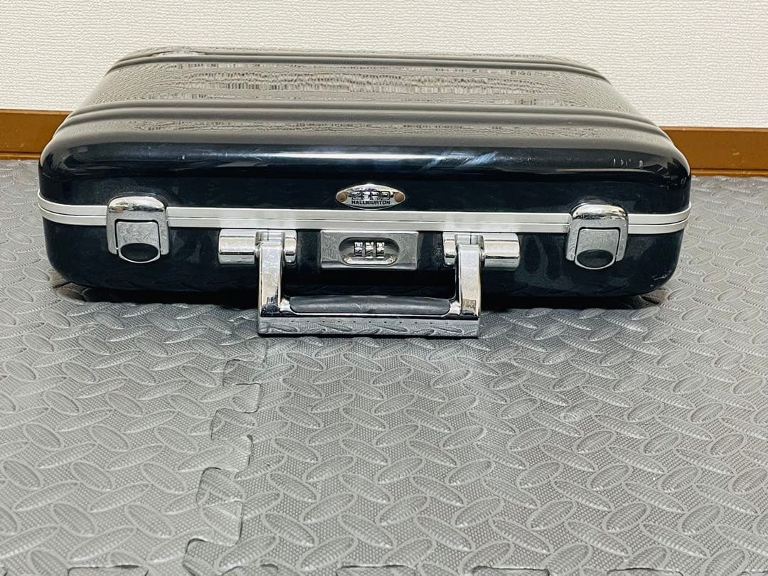 ZERO HALLIBURTON アタッシュケース ブラック ダイヤルロック式