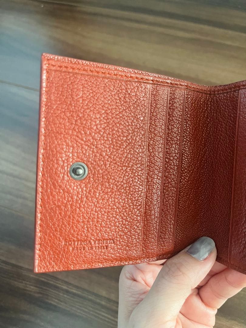 ボッテガ　アイボリー レザー 二つ折り財布