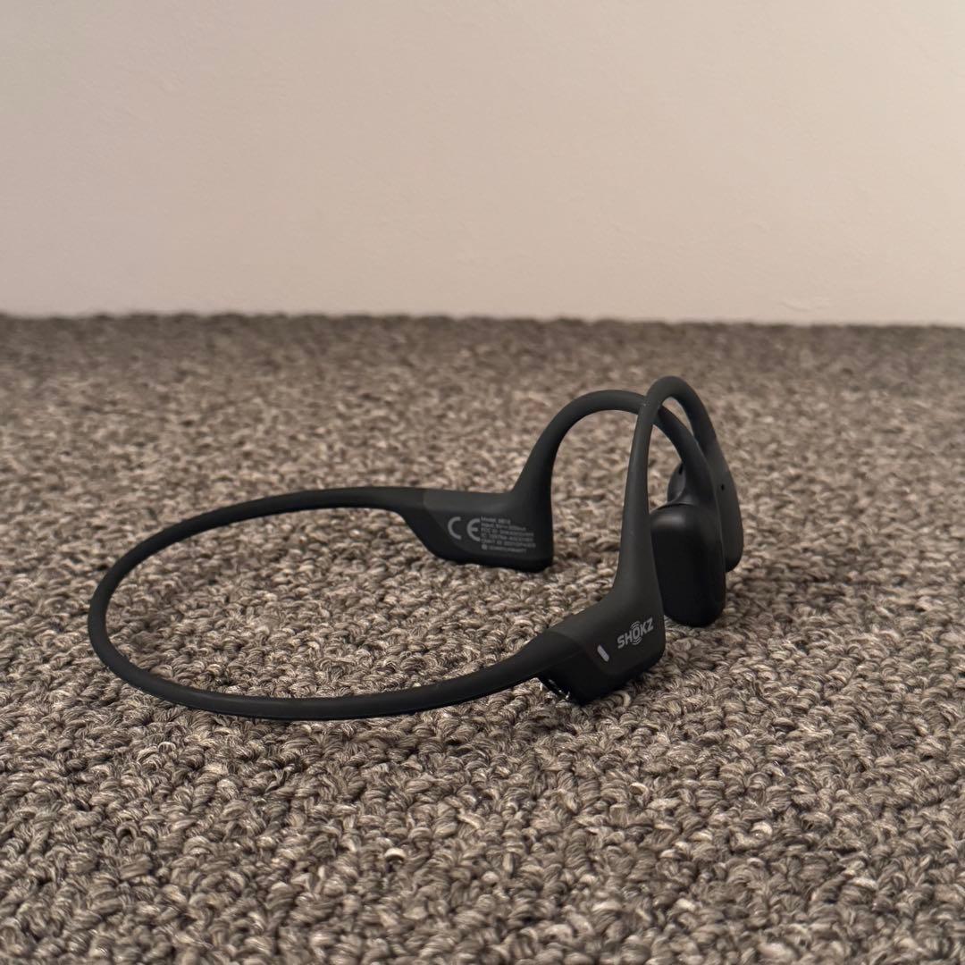 【美品】SHOKZ OPENRUN PRO ブラック S810 骨伝導