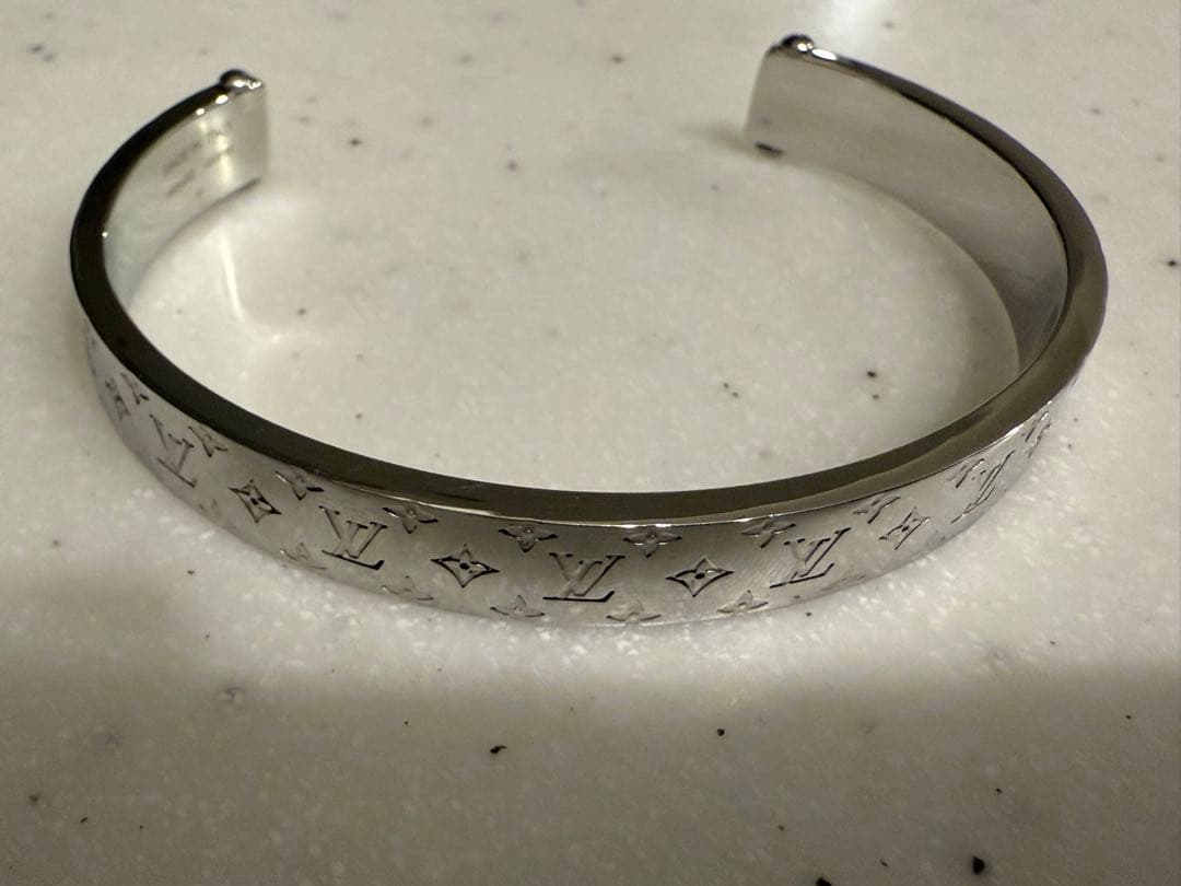 ルイヴィトン　バングル マンシェット モノグラムボールド