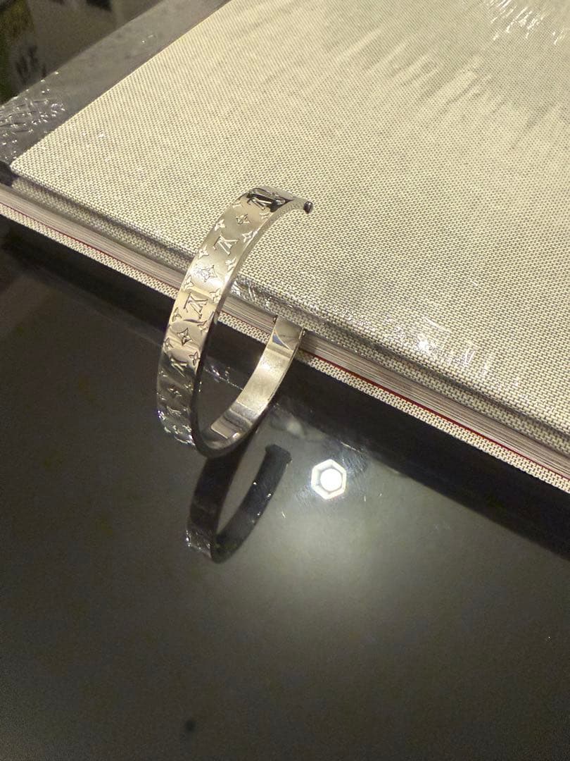 ルイヴィトン　バングル マンシェット モノグラムボールド