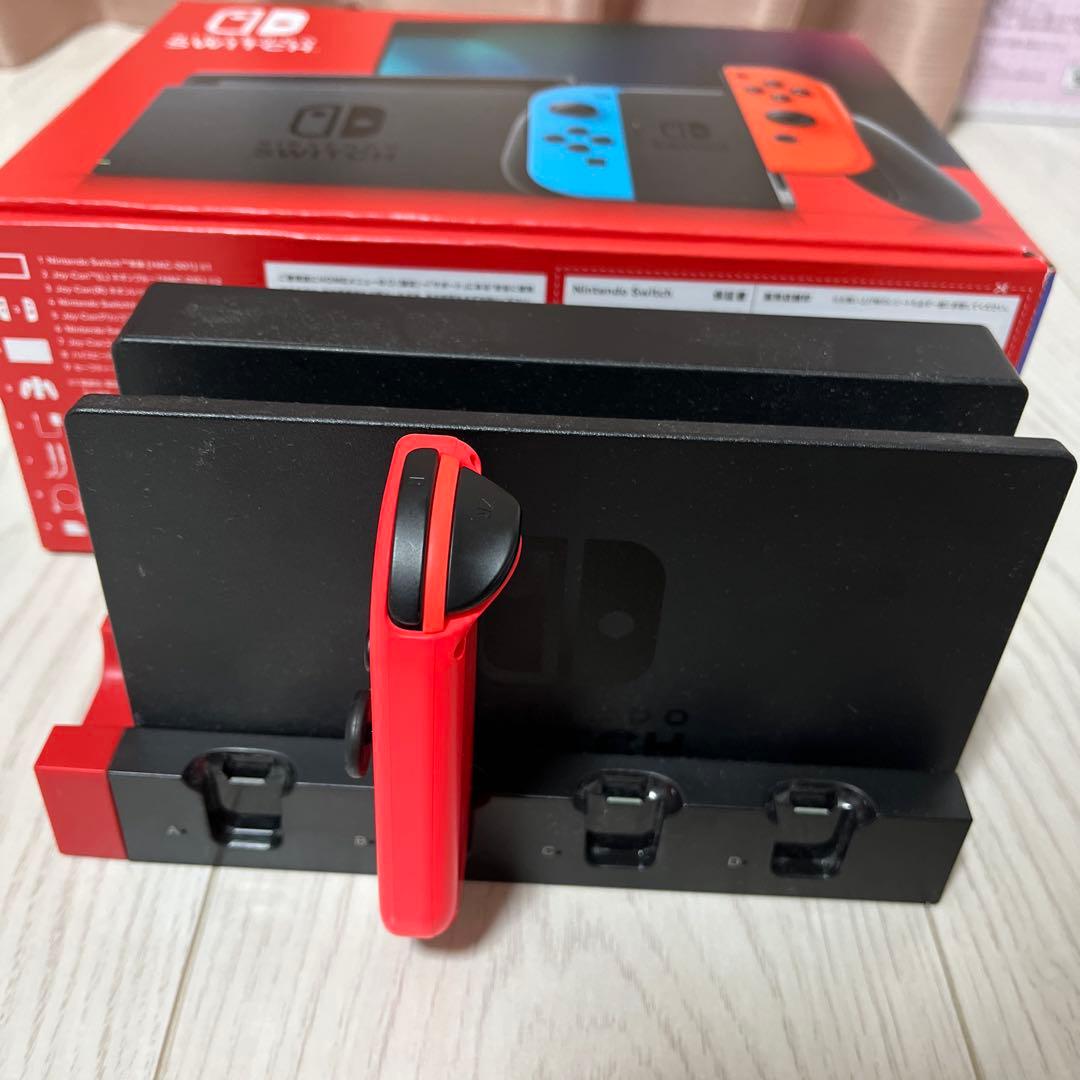 Nintendo Switch ネオンブルー/レッド 本体充電スタンド、ケース付