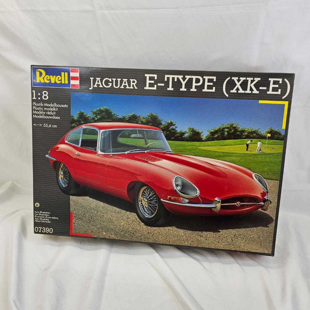 【希少】Revell Jaguar E-Type (XK-E) 1:8