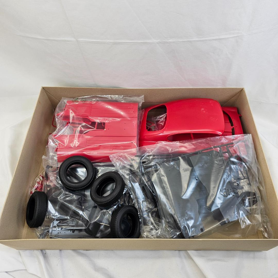 【希少】Revell Jaguar E-Type (XK-E) 1:8