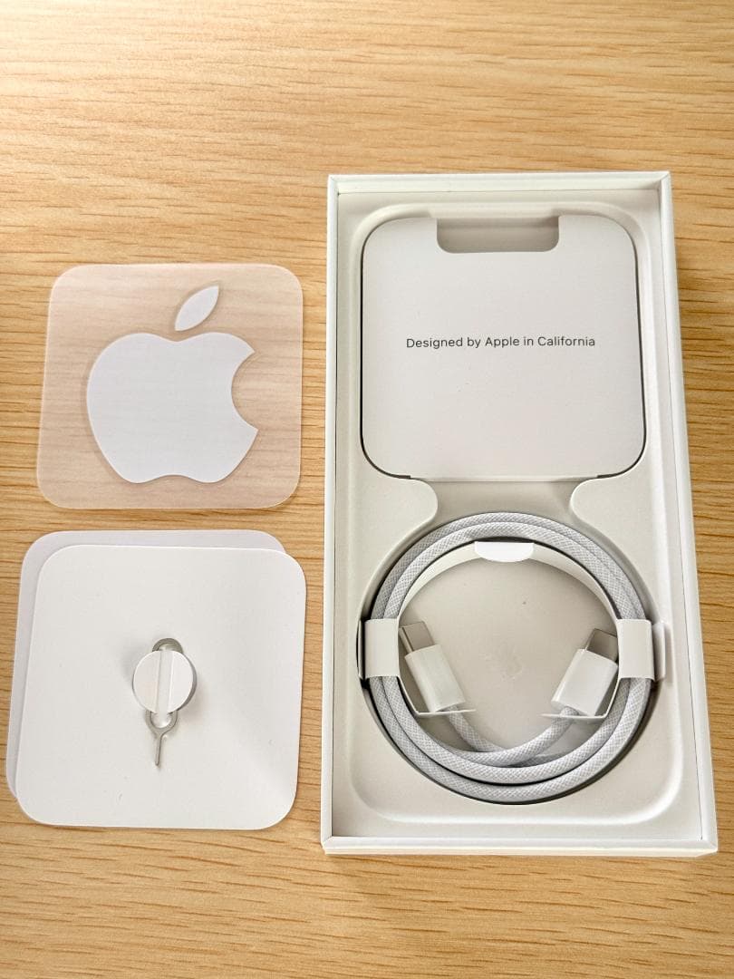 iPhone15 256GB グリーン バッテリー97% SIMフリー