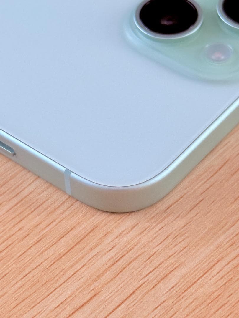 iPhone15 256GB グリーン バッテリー97% SIMフリー