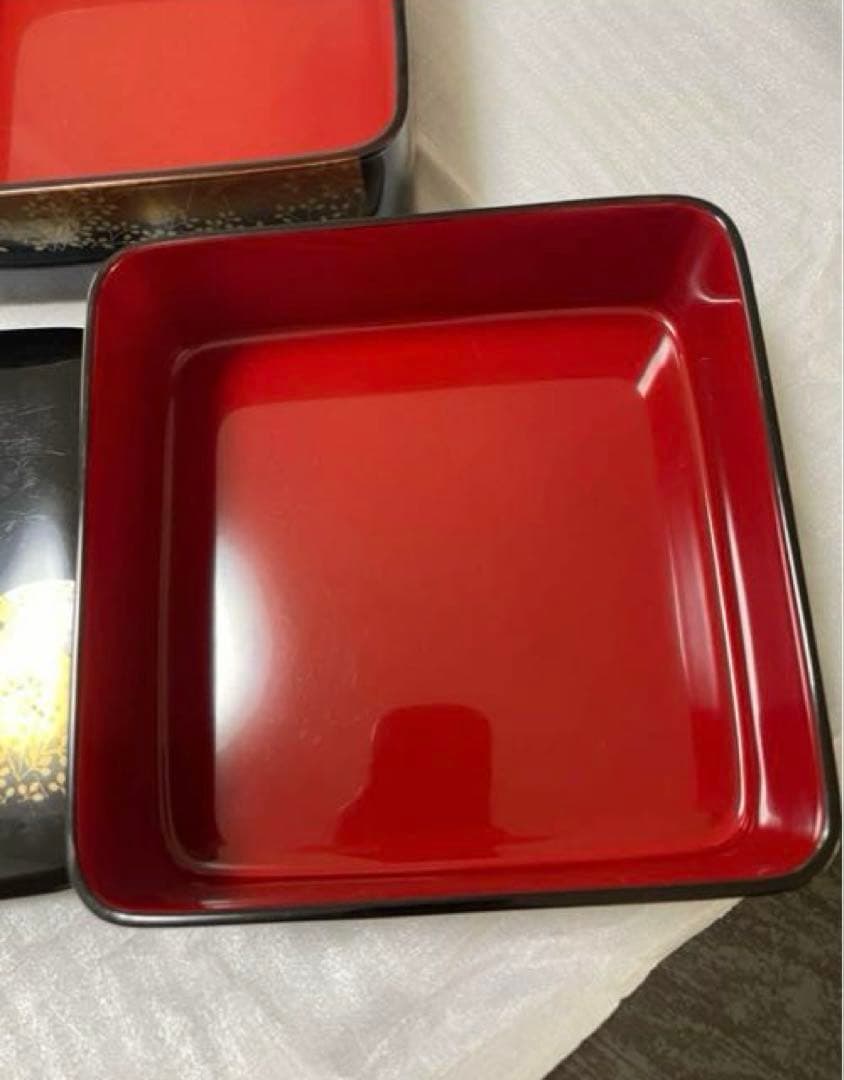 漆器 重箱 蓋付き 黒地 金色