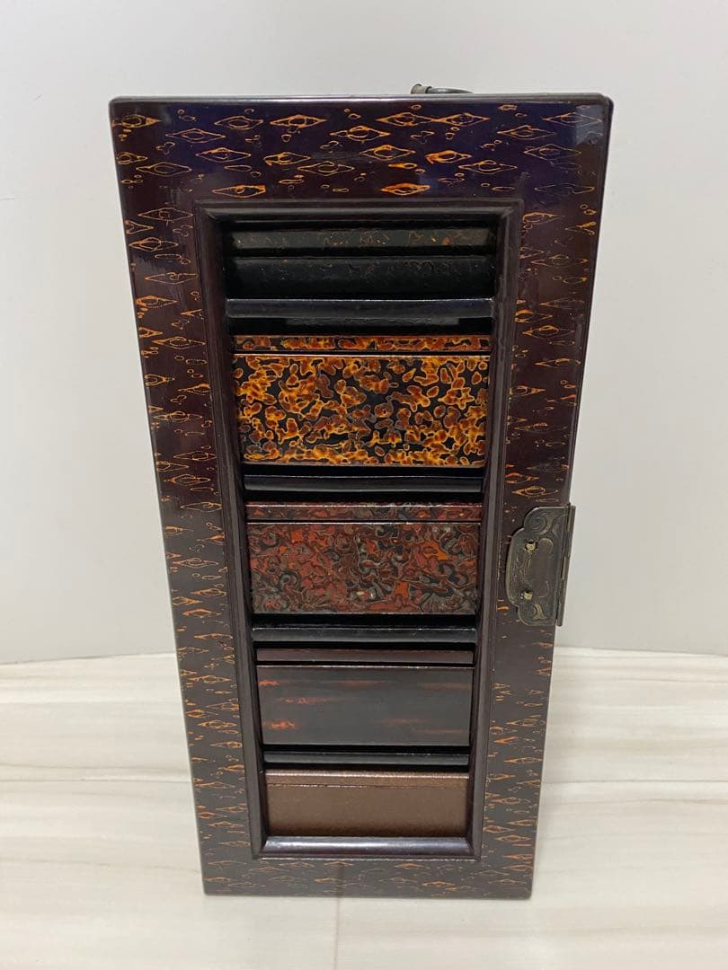 晴霞堂　内朱五寸五段両開重箱　桜皮　大正時代