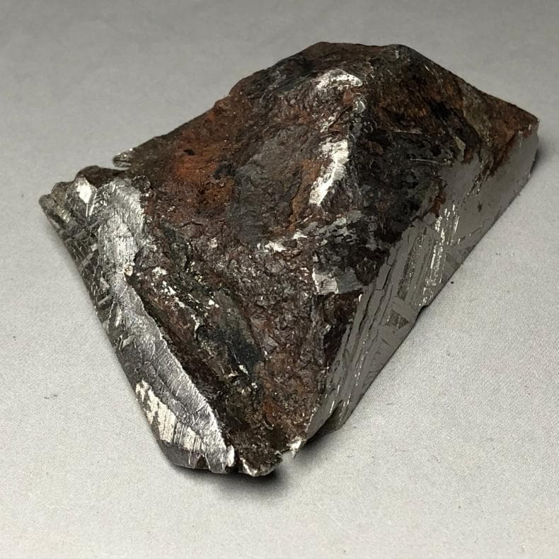 は*は様 隕石 鉄隕石　アルタイ隕石　原皮付き　ナチュラル　原石　重さ約135ｇ