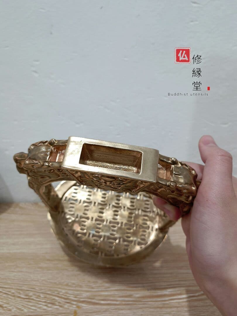 【修縁堂】チベット伝 法器法具 竜紋踏脚馬具 置物 真鍮製 18.3cm