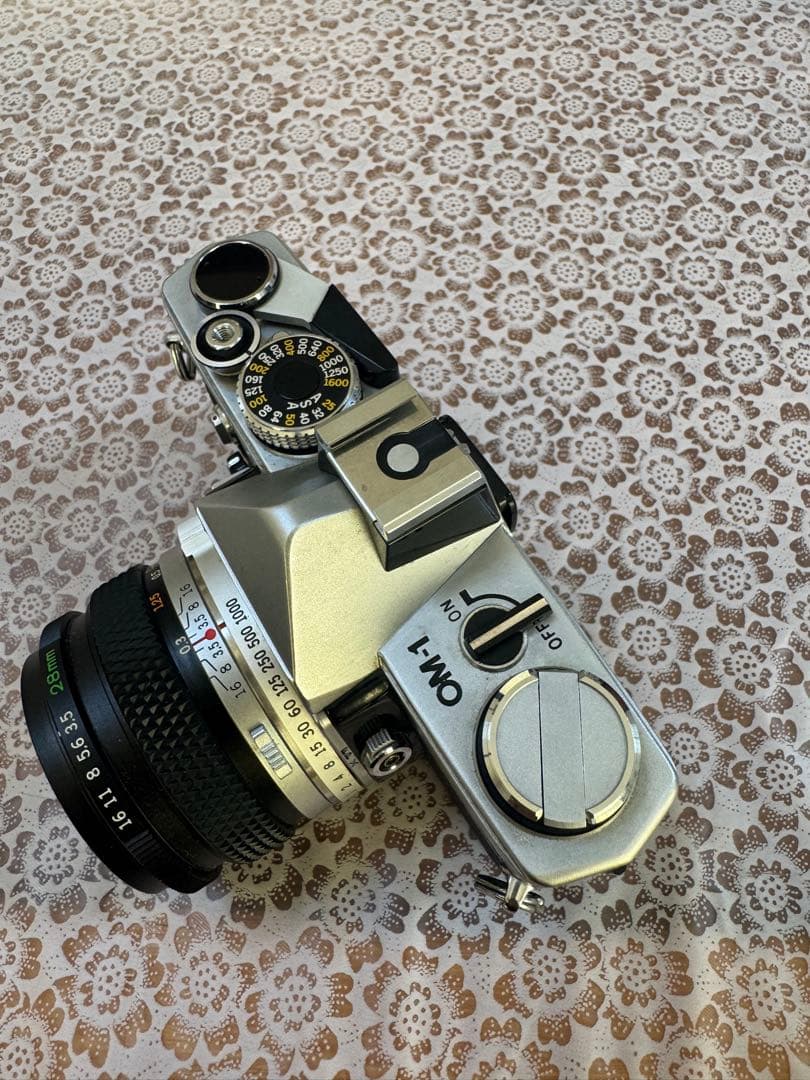 美品　OLYMPUS OM-1 シルバー ボディ
