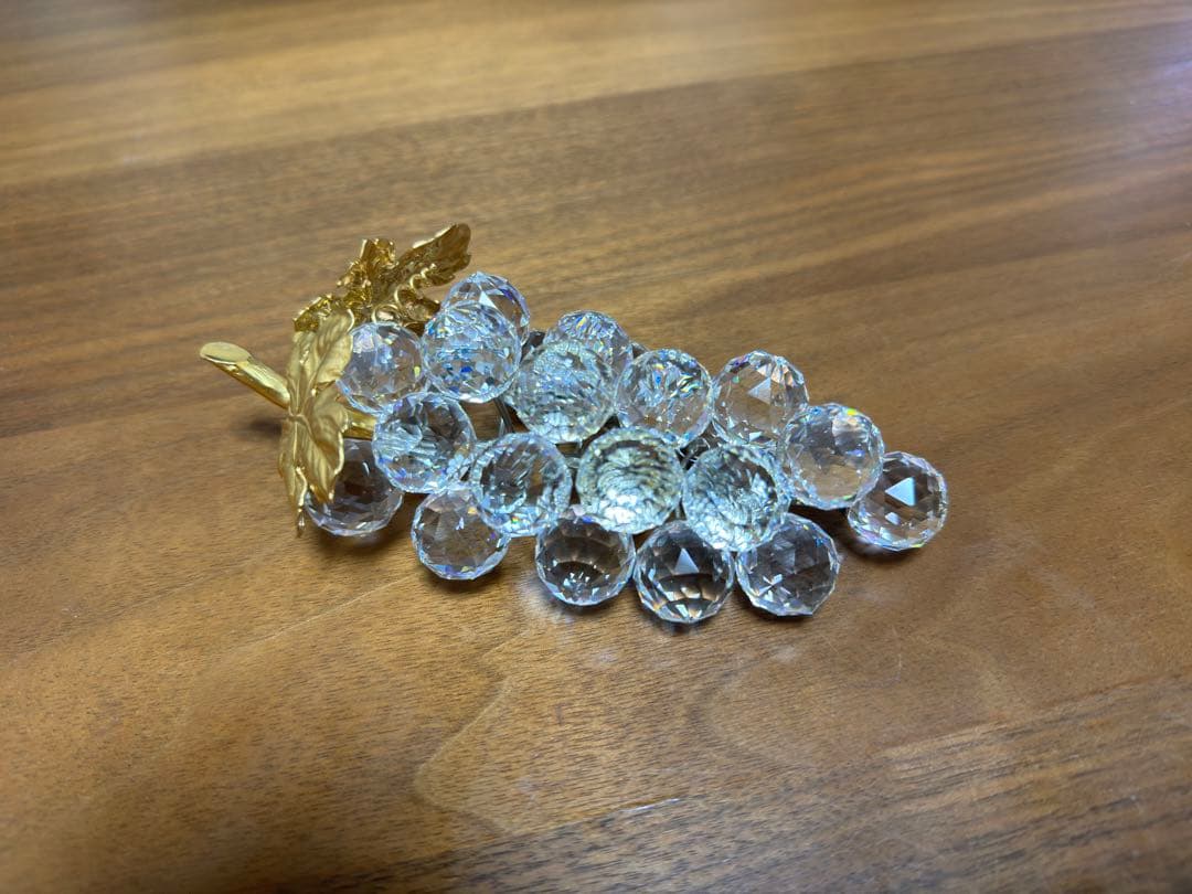 スワロフスキー Swarovski 『一房のブドウ』