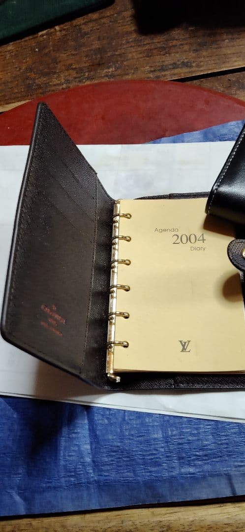 ヴィトンの手帳