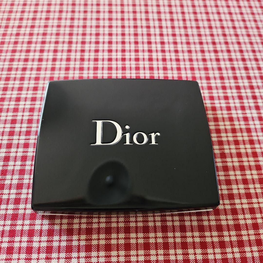 Dior スキンルージュブラッシュ 388トリオンフサテン